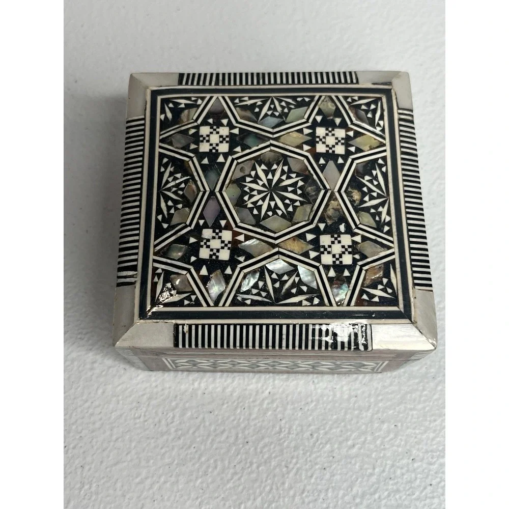 Vintage Inlaid Mother of Pearl Jewelry Trinket Wood Box‎ Square Egyptian